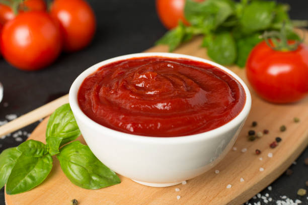 رب گوجه فرنگی 400 گرمی بسته جمع و جور برای مصرف روزانه